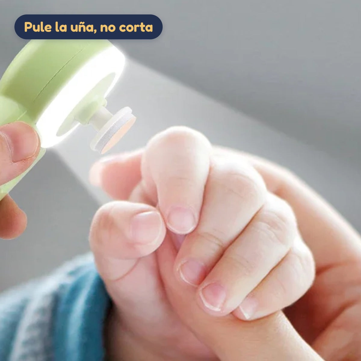 La lima pule la uña del bebé sin cortar